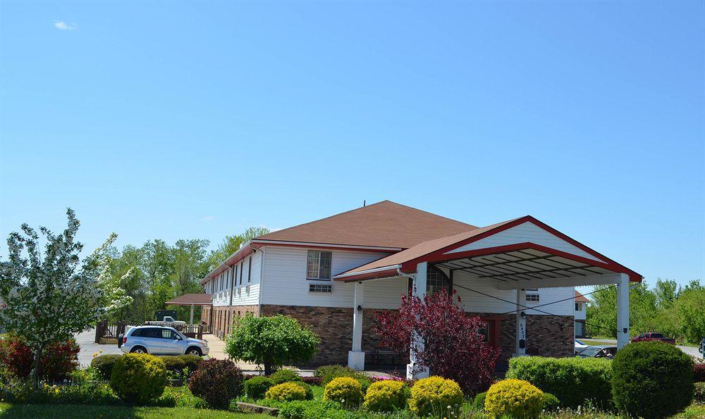 Travelodge Inn & Suites By Wyndham Muscatine Exterior foto